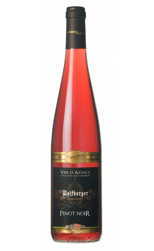 Photographie d'une bouteille de vin rouge Wolfberger Pinot Noir 2022 Alsace Rge 75cl Crd